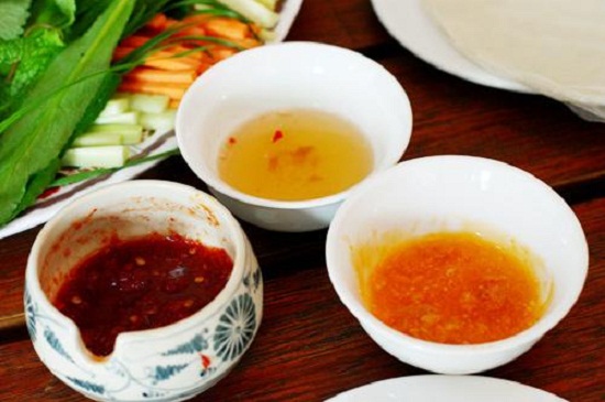 Dùng mì chính, nước mắm thế nào cho tốt?