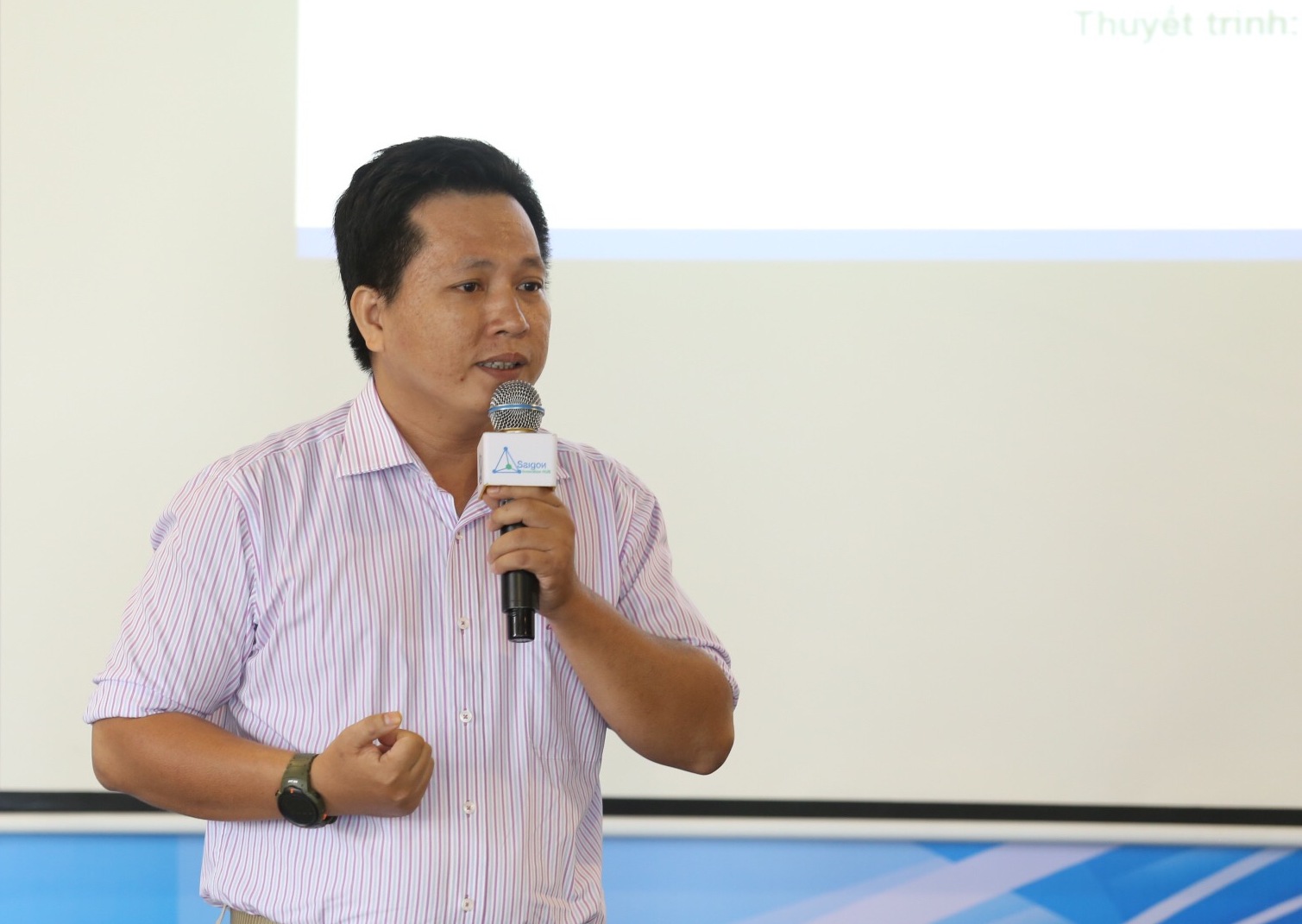 Luật sư Hồ Hữu Hoành chia sẻ thông tin pháp lý về nhượng quyên tại hội thảo