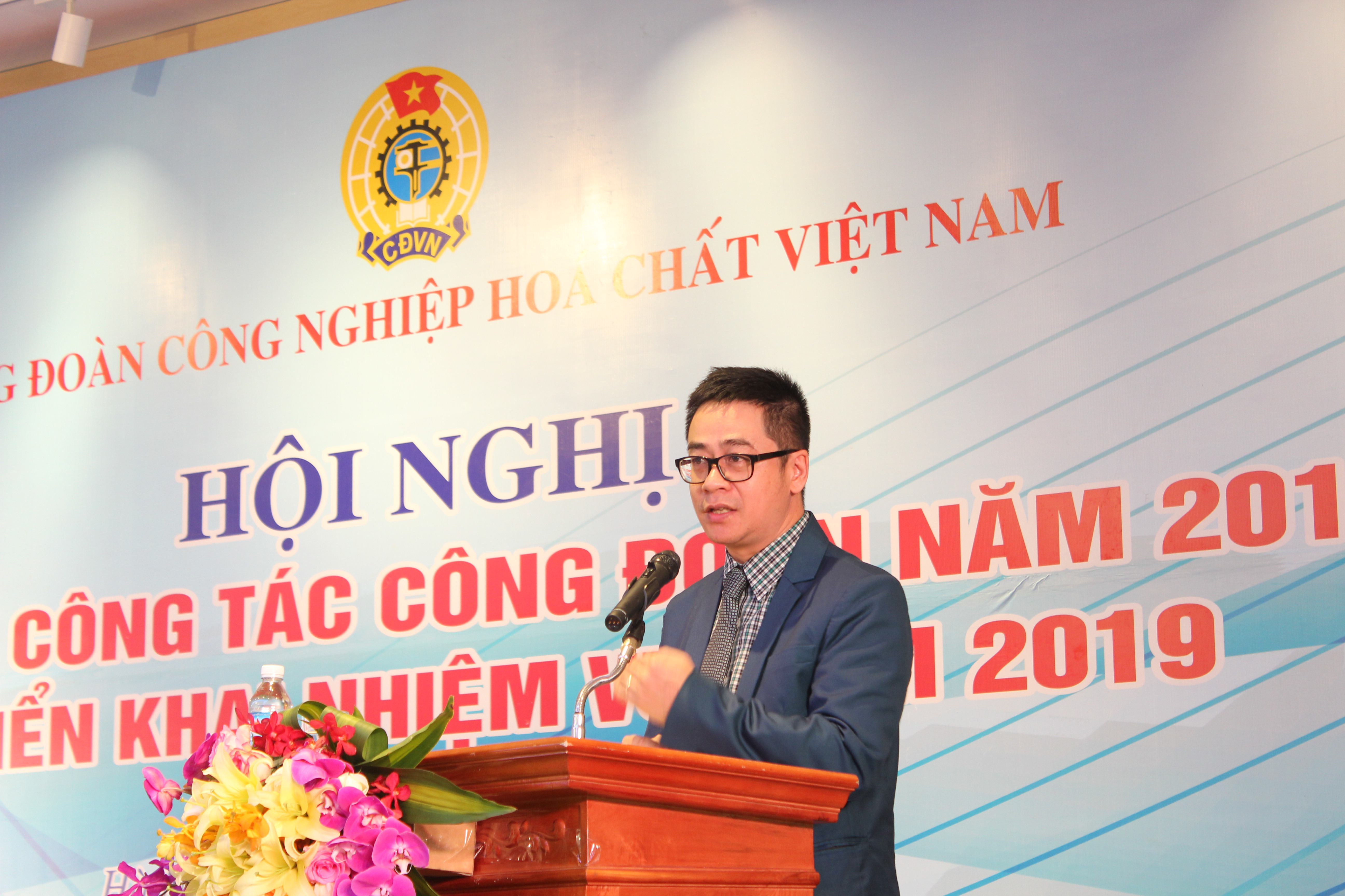 CASUMINA đồng hành cùng người Nền tảng hàng đầu cung cấp Cwin com sắm Tết
