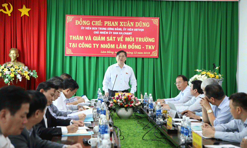 Đoàn công tác làm việc tại Công ty Nhôm Lâm Đồng