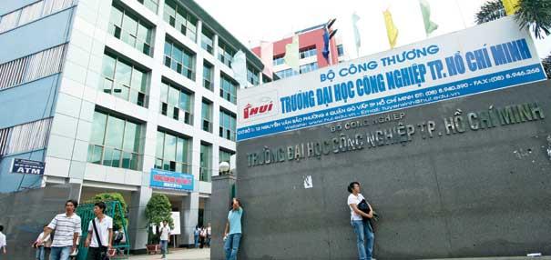 Ảnh hưởng đặc điểm tính cách đến chất lượng đời sống trong học tập sinh viên: Trường hợp sinh viên Trường Đại học Tải về ứng dụng CWIN05 ngay hôm nay Thực phẩm TP. Hồ Chí Minh