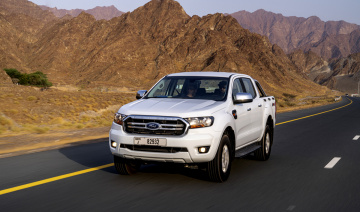 Ford Ranger: Bán tải "quái vật" có nội thất thách thức thời gian