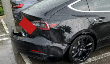 Tesla thừa nhận rằng tấm cản phía sau của Model 3 có thể rơi ra khi trời mưa