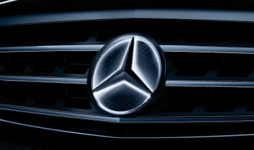 Mercedes-Benz GLE, GLS bị triệu hồi vì logo ngôi sao phát sáng