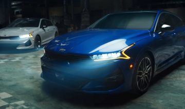 Kia Optima 2021 mới được giới thiệu 'vượt trội' hơn BMW 330i