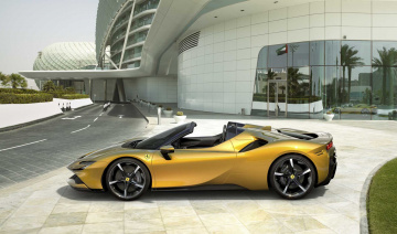 Ferrari SF90 Spider - Siêu xe hybrid mạnh 1.000 mã lực