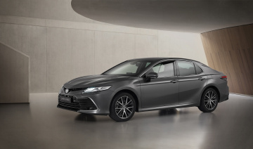 "Soi" từng chi tiết Toyota Camry Hybrid 2021