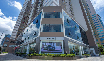Đóng vai khách hàng trải nghiệm dịch vụ tại Showroom Jaguar Land Rover Hà Nội