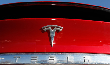 Tesla - Mercedes: Hai thái cực trong thử nghiệm công nghệ xe tự hành
