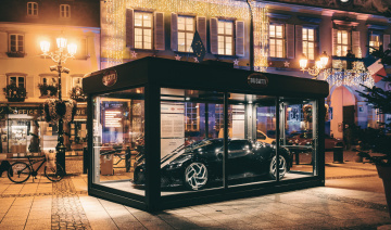 Bugatti La Voiture Noire là món đồ trang trí cây thông Noel đắt nhất thế giới