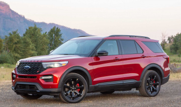Ford Explorer thế hệ mới bị triệu hồi lần thứ 10