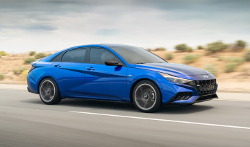 Hyundai Elantra N Line 2021 ra mắt: nâng cấp ngoại thất và trang bị