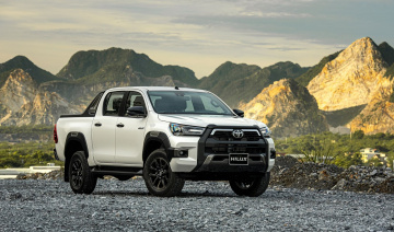 Chi tiết xe Toyota Hilux 2020 phiên bản Advanture cao nhất