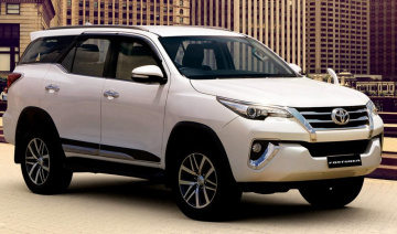 Toyota Fortuner liên tục nhận nhiều ưu đãi, lên tới cả trăm triệu đồng trong tháng Ngâu