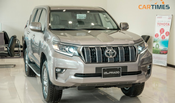 Toyota Land Cruiser Prado 2020 khan hàng trước Tết, giá bán tăng mạnh
