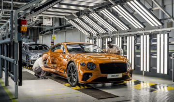 Bentley vừa kỉ niệm chiếc xe Continental GT thứ 80.000 sau gần 18 năm kể từ khi ra mắt