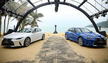 Chiếc Lexus và con thạch sùng