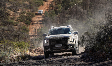Ford Ranger 2022 vượt qua bài thử "hành xác" hơn 10.000 km sa mạc 50 độ C