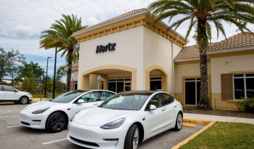 Tesla gây "choáng" khi ký hợp đồng bán 100.000 chiếc Model 3 với trị giá tỷ đô