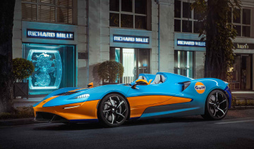 Việt Nam là điểm cuối trong hành trình vòng quanh thế giới của McLaren Elva