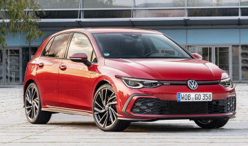 Volkswagen Golf 8 GTI 2022 ra mắt: Phả hơi nóng lên đối thủ