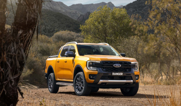 Ford Ranger 2022 ra mắt: đầu xe lấy cảm hứng từ F150, màn hình dạng dọc, cần số mới là điểm nhấn