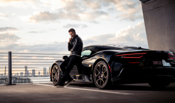 Chuyện chưa kể về Maserati MC20 và David Beckham