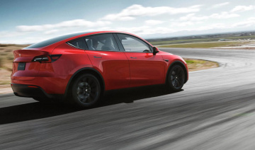 Hàng chục nghìn xe Tesla bị triệu hồi