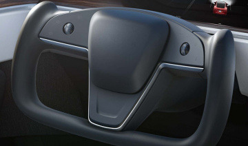 Vô lăng chữ U trên Tesla Model S và X liệu có đạt tiêu chuẩn an toàn?