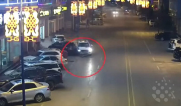 Tài xế lái xe bất thường đâm liên tiếp 8 ô tô sau khi cãi nhau với vợ