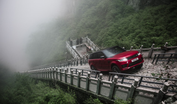 Land Rover kỷ niệm chiếc xe thứ 1 triệu của dòng xe Range Rover Sport