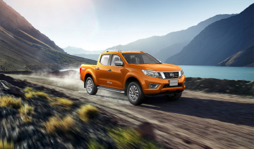 Bán tải Nissan Navara ưu đãi khủng dịp 30/4