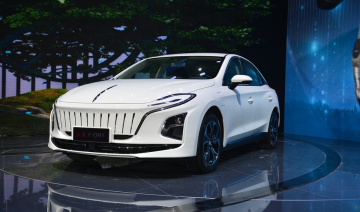 Hongqi ra mắt mẫu xe sedan chạy điện, thiết kế đầu xe độc đáo