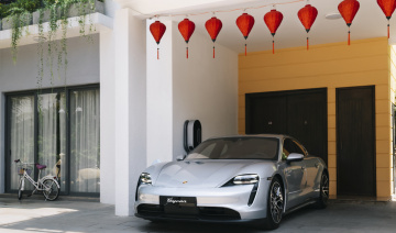 Porsche Taycan chính thức được giao đến các khách hàng đầu tiên tại Việt Nam