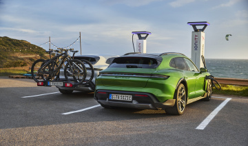 Doanh số xe Porsche tăng vọt quý đầu năm 2021