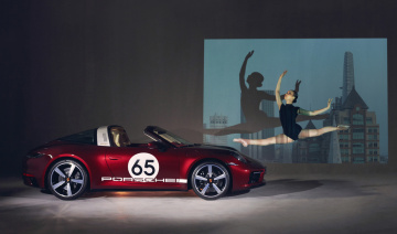 Porsche 911 Targa 4S Heritage Design cập bến thị trường Việt Nam, giá từ 11,59 tỷ đồng