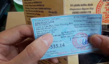 Bao nhiêu tuổi thì được đứng tên trong giấy đăng ký xe?