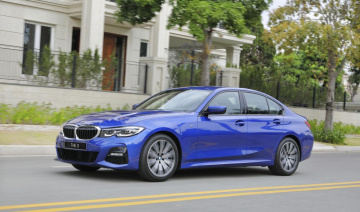 BMW 3 Series 2020 bất ngờ giảm giá bán tại đại lý