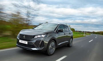 Giá lăn bánh xe Peugeot 3008 2021