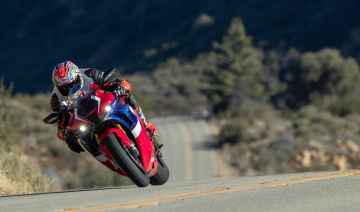 Triệu hồi loạt mô tô phân khối lớn Honda CBR 1000RR-R tại Việt Nam