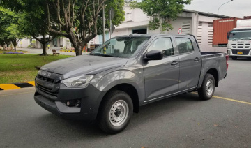 Isuzu D-max cabin đôi phiên bản cốt lõi: “Khi nhát kiếm chém xuống đôi chân”