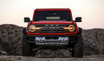 Chi tiết Ford Bronco Raptor 2022: Động cơ khủng, off-road kinh ngạc