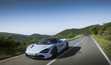 McLaren có nhà Cwin com sòng bạc trực tuyến và phân phối chính hãng tại Việt Nam