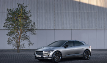 Jaguar Land Rover hướng tới mục tiêu không phát thải carbon