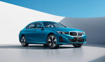 BMW i3 2023: Chiếc sedan chạy điện hoàn toàn