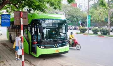 Thêm tuyến xe buýt điện thứ 7 - E08 phục vụ người dân Thủ đô
