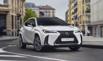 Lexus UX 2023 trình làng: An toàn và mạnh mẽ hơn