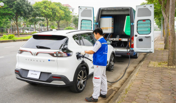 VinFast triển khai dịch vụ cứu hộ pin ô tô điện 24/7
