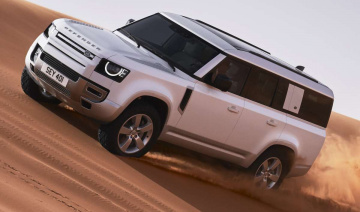 Land Rover Defender 130 2023 cấu hình 8 chỗ ngồi trình làng