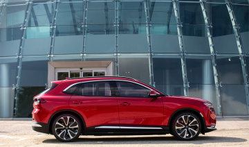 VinFast tích hợp giải pháp kiểm soát tốc độ thông minh cho SUV điện VF8, VF9